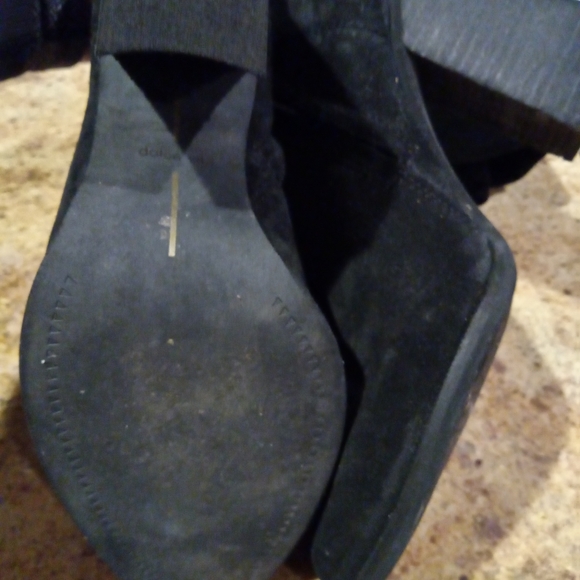 Boots - Picture 5 of 9